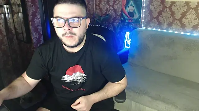 Snapshot of thor_master chatting on 10.02.25 thor master online show from 10.02.25