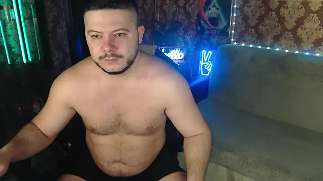 Snapshot of thor_master chatting on 10.08.25 thor master online show from 10.08.25