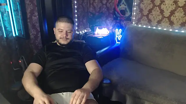 Snapshot of thor_master chatting on 10.18.25 thor master online show from 10.18.25