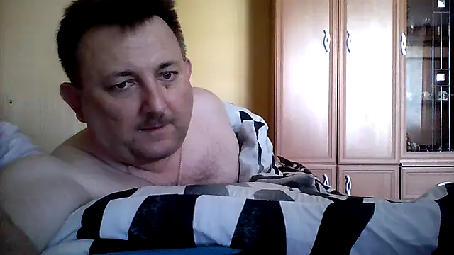 Snapshot of Novy73 chatting on 10.23.25 Novy73 online show from 10.23.25