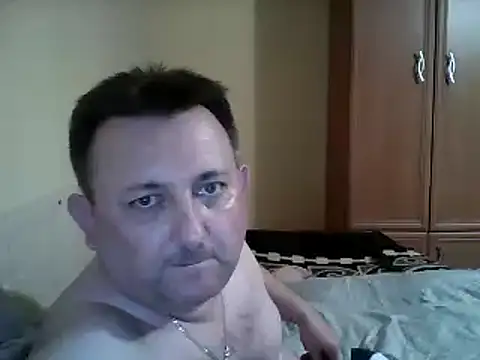 Snapshot of Novy73 chatting on 12.13.25 Novy73 online show from 12.13.25