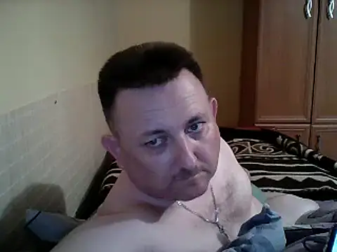 Snapshot of Novy73 chatting on 12.17.25 Novy73 online show from 12.17.25