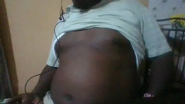 Snapshot of honeyswit chatting on 11.19.25 honeyswit online show from 11.19.25