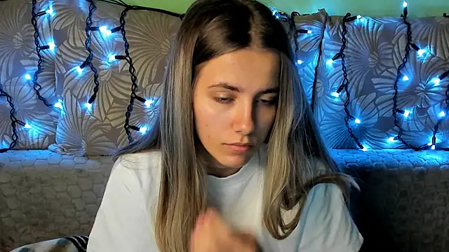 MaggieCake online show from 11.11.25