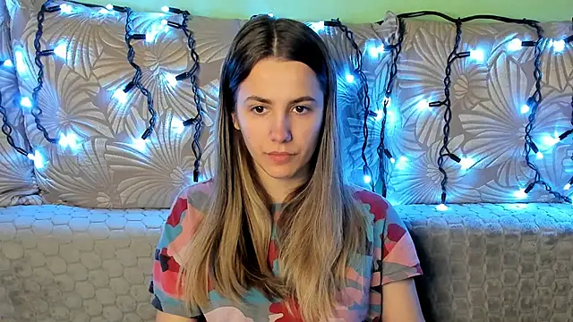 Snapshot of MaggieCake chatting on 02.01.26 MaggieCake online show from 02.01.26