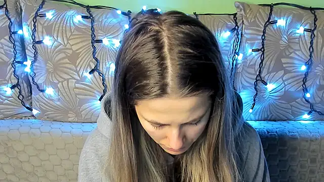 Snapshot of MaggieCake chatting on 02.13.26 MaggieCake online show from 02.13.26