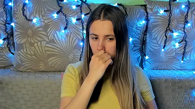 Snapshot of MaggieCake chatting on 02.23.26 MaggieCake online show from 02.23.26