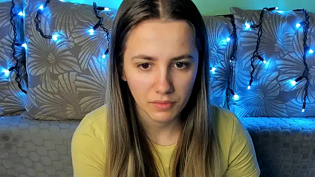 Snapshot of MaggieCake chatting on 02.24.26 MaggieCake online show from 02.24.26