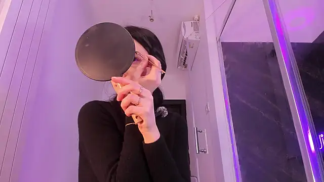 realhotfallingdevil online show from 03.03.26