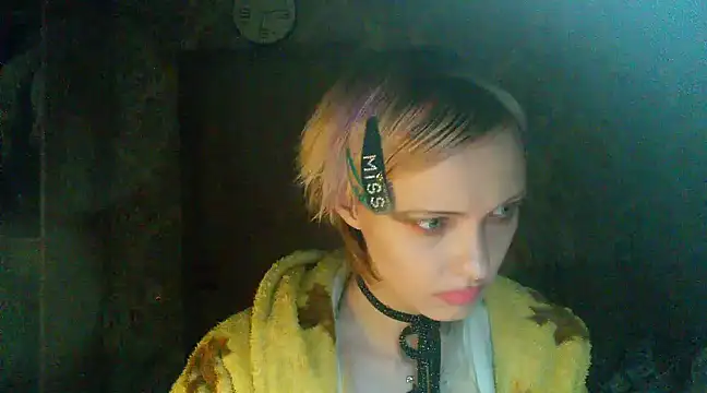 WildMissNiks online show from 12.17.24