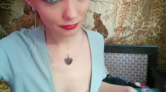 WildMissNiks online show from 02.18.25