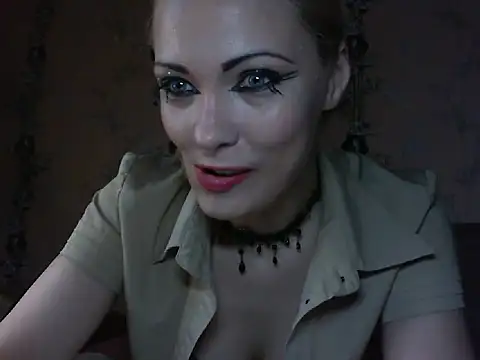 Snapshot of WildMissNiks chatting on 05.14.26 WildMissNiks online show from 05.14.26