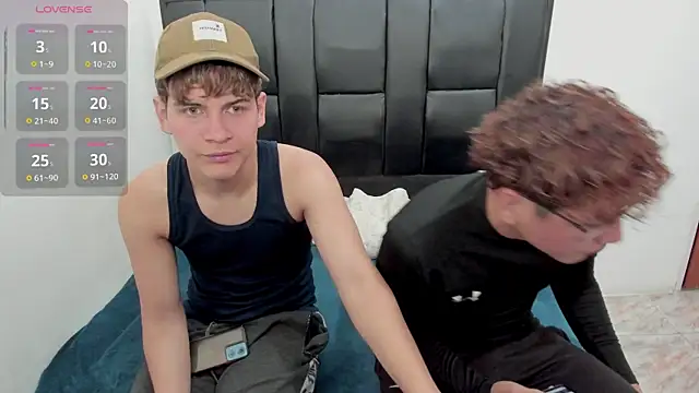 Snapshot of javieryalejandro chatting on 10.27.25 javieryalejandro online show from 10.27.25