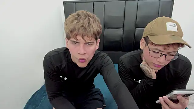 Snapshot of javieryalejandro chatting on 10.28.25 javieryalejandro online show from 10.28.25