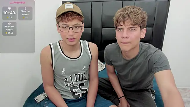 Snapshot of javieryalejandro chatting on 10.29.25 javieryalejandro online show from 10.29.25