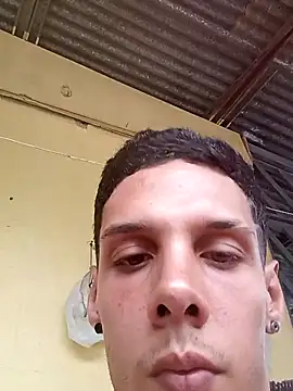 Snapshot of Kingeduardo chatting on 02.01.25 Kingeduardo online show from 02.01.25