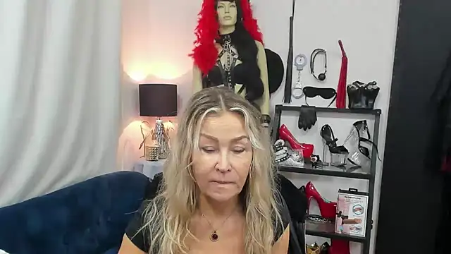 crystaLUX online show from 10.17.25