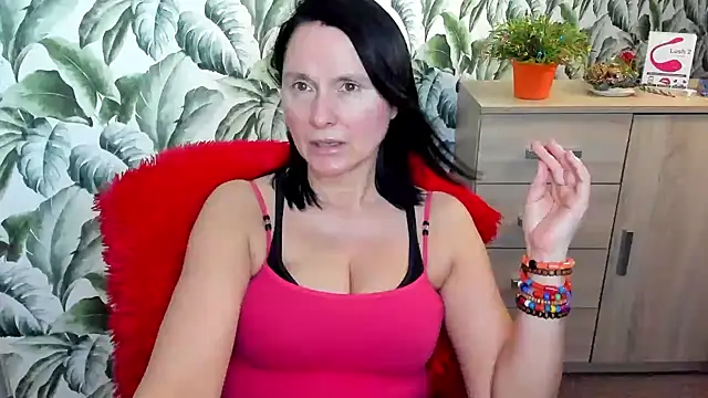 Ellennaughty online show from 02.20.25