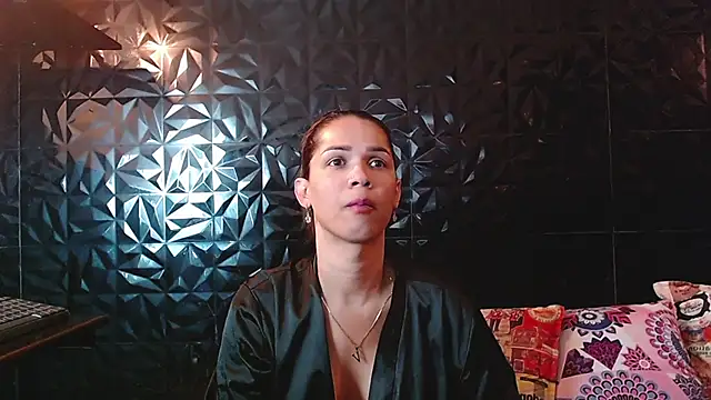 PINK  LOLA1 online show from 02.06.26