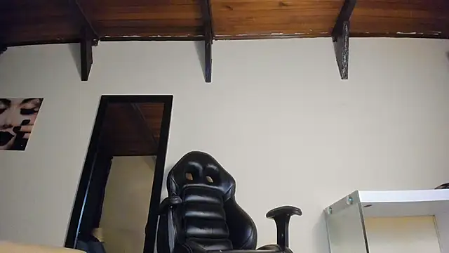 Snapshot of donnasoto chatting on 03.22.25 donnasoto online show from 03.22.25