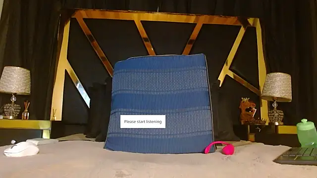 Snapshot of donnasoto chatting on 09.27.25 donnasoto online show from 09.27.25