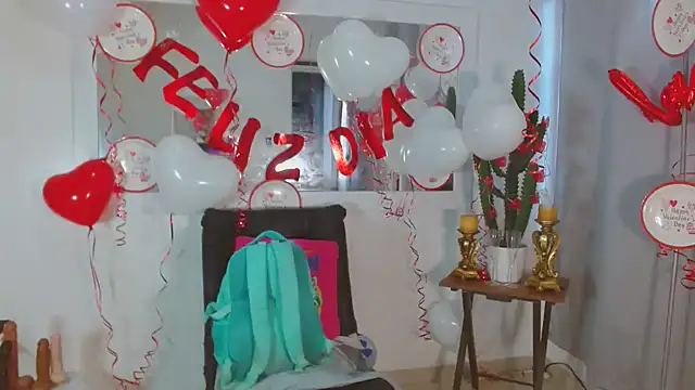 Selenna01 online show from 02.14.25