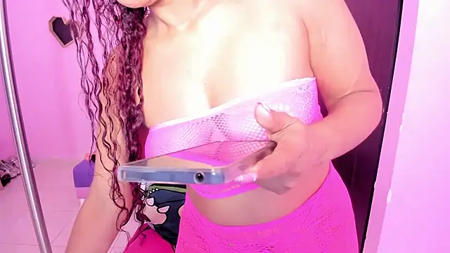 MATURE WHOR33 online show from 01.13.26