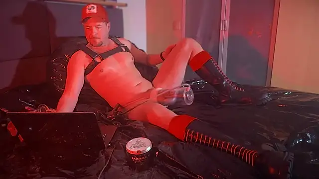 Snapshot of PumpChester82 chatting on 03.13.25 PumpChester82 online show from 03.13.25