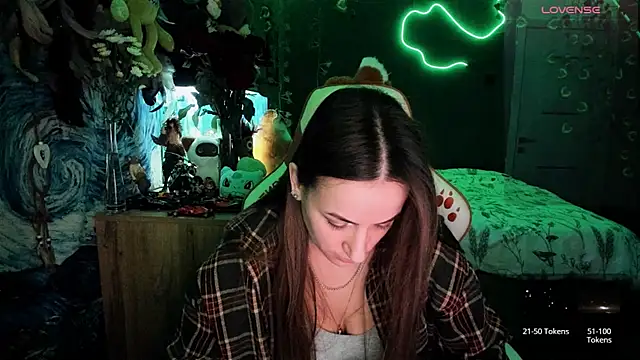 Selbi Paine online show from 04.09.26