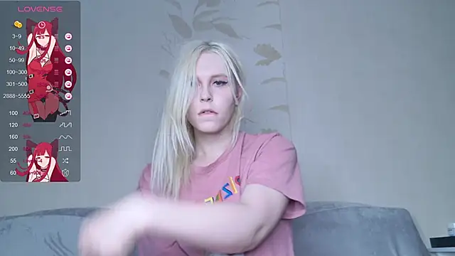 Snapshot of Evelyn_rabbit chatting on 03.07.25 Evelyn rabbit online show from 03.07.25