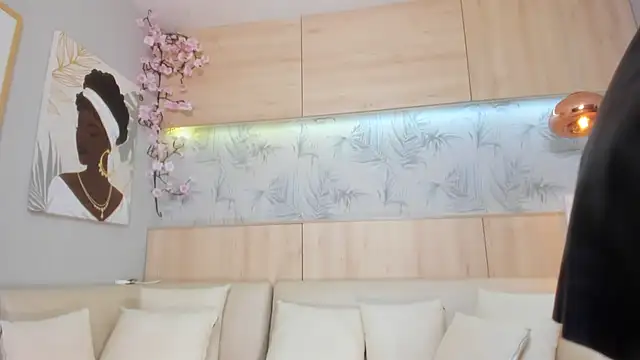 Snapshot of maryevans_ chatting on 10.01.25 maryevans online show from 10.01.25