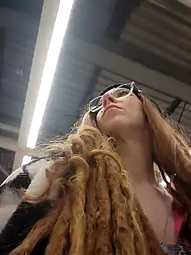 LucidLucy online show from 02.03.25