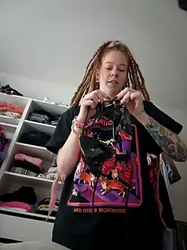 LucidLucy online show from 10.07.25