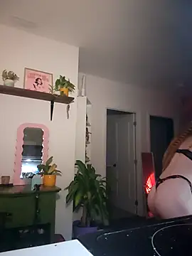 LucidLucy online show from 10.25.25