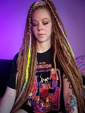 LucidLucy online show from 04.12.26