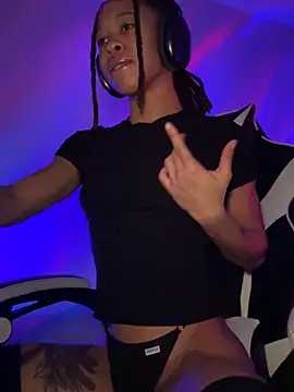 Snapshot of thebrattygoddess chatting on 12.10.24 thebrattygoddess online show from 12.10.24