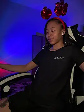 Snapshot of thebrattygoddess chatting on 02.15.25 thebrattygoddess online show from 02.15.25