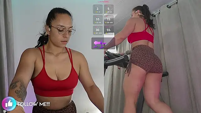 Snapshot of afroditaP_ chatting on 10.08.25 afroditaP online show from 10.08.25