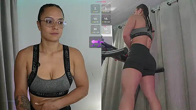 Snapshot of afroditaP_ chatting on 10.10.25 afroditaP online show from 10.10.25