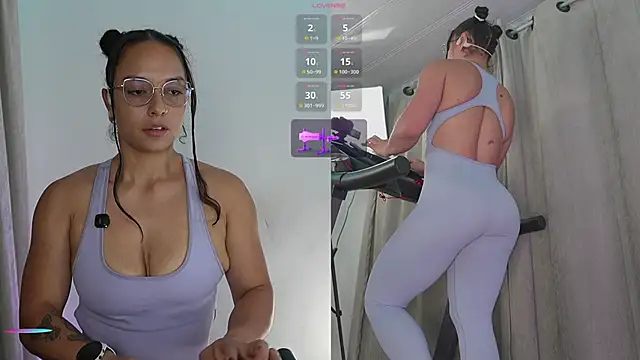 Snapshot of afroditaP_ chatting on 10.19.25 afroditaP online show from 10.19.25