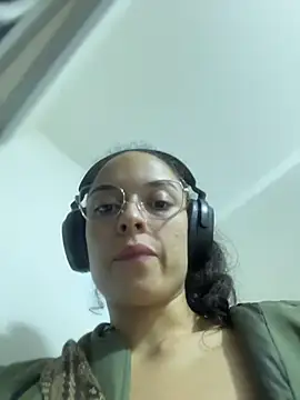 Snapshot of afroditaP_ chatting on 10.29.25 afroditaP online show from 10.29.25