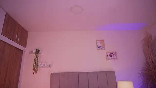 Snapshot of curvyliciousss chatting on 02.22.26 curvyliciousss online show from 02.22.26