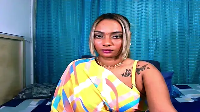 Snapshot of sexyindianchic chatting on 07.25.26 sexyindianchic online show from 07.25.26