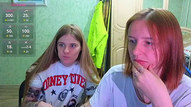 Snapshot of DanaMartina chatting on 10.02.25 DanaMartina online show from 10.02.25