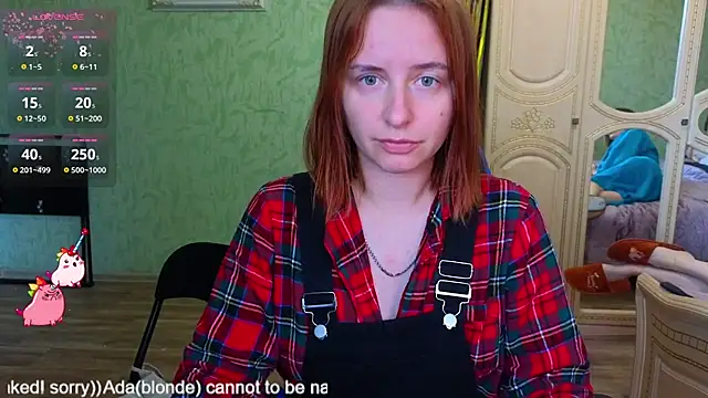 Snapshot of DanaMartina chatting on 10.09.25 DanaMartina online show from 10.09.25