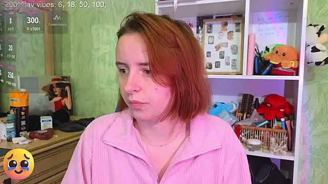 Snapshot of DanaMartina chatting on 11.12.25 DanaMartina online show from 11.12.25