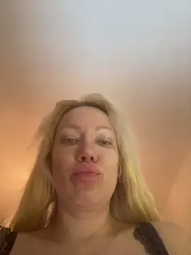 SofiaJoy online show from 10.27.25