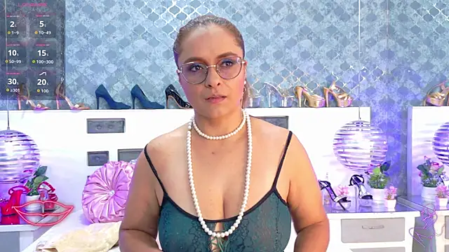 MarilynVega1 online show from 09.29.25