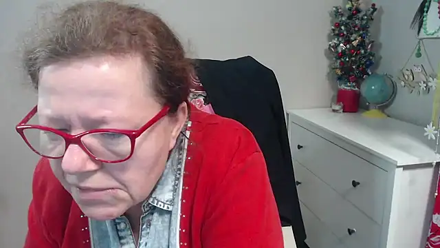 Adelewildx online show from 01.13.25