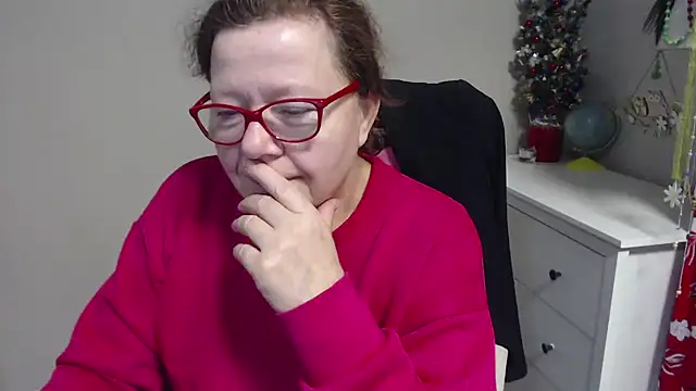 Adelewildx online show from 01.15.25